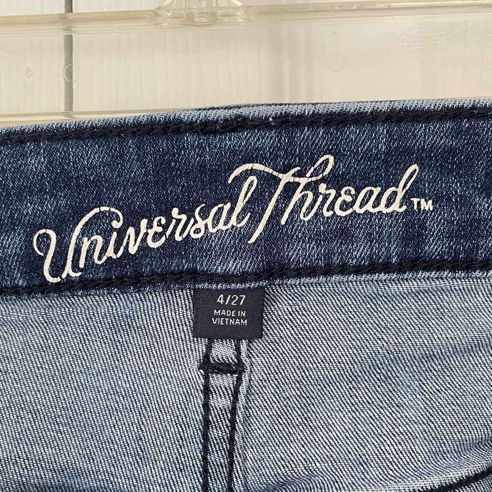 Universal Thread Mid Rise Shorts - image 5